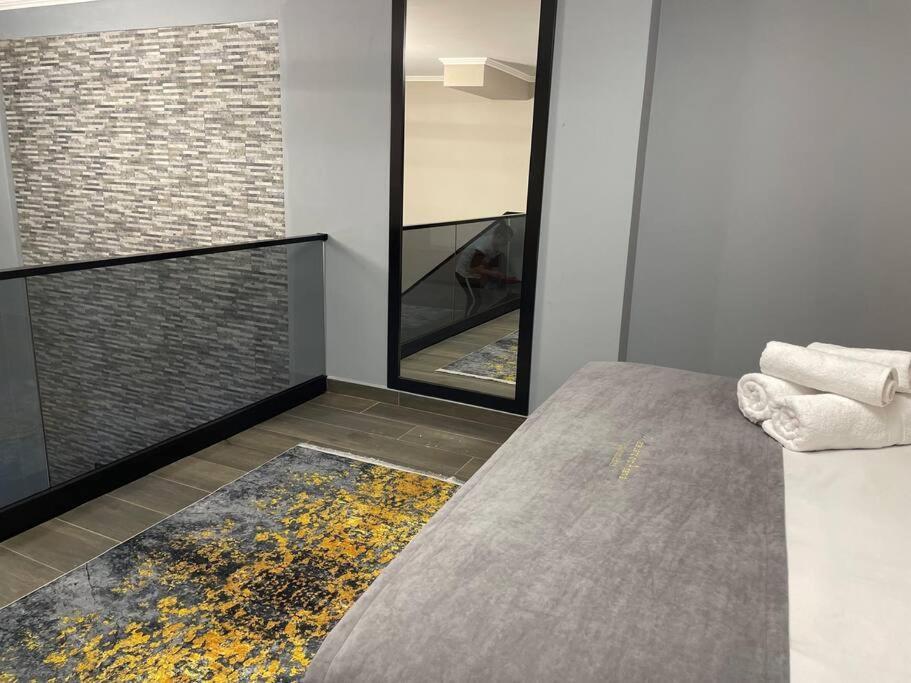Apartment Modern Duplex 207 Near American Embassy Tirana